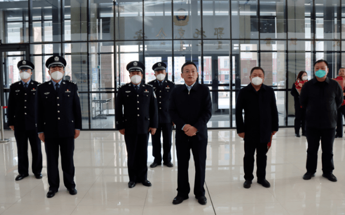 罗建勋看望慰问公检法干警_全旗_鄂托克_建设