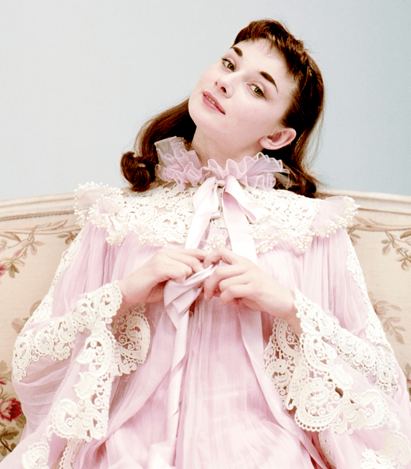 赠书丨奥黛丽·赫本:该被世人了解的,不止她的美丽与优雅_照片_世界