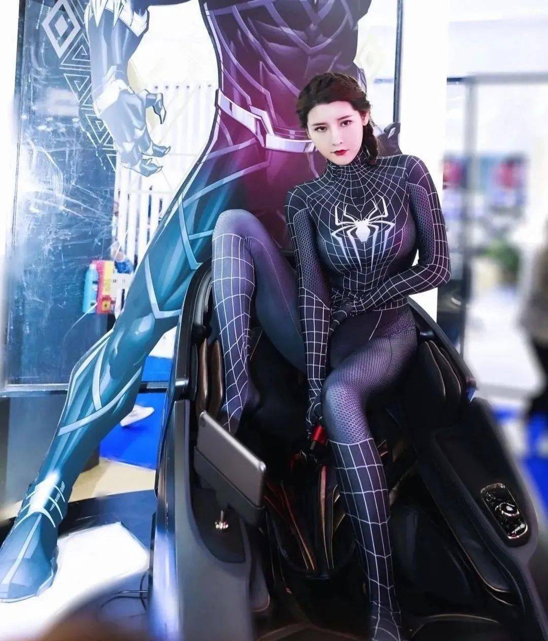 散打王星女郎冠军,健身比基尼冠军vb:@178的刘太阳,95后妹子完全打破