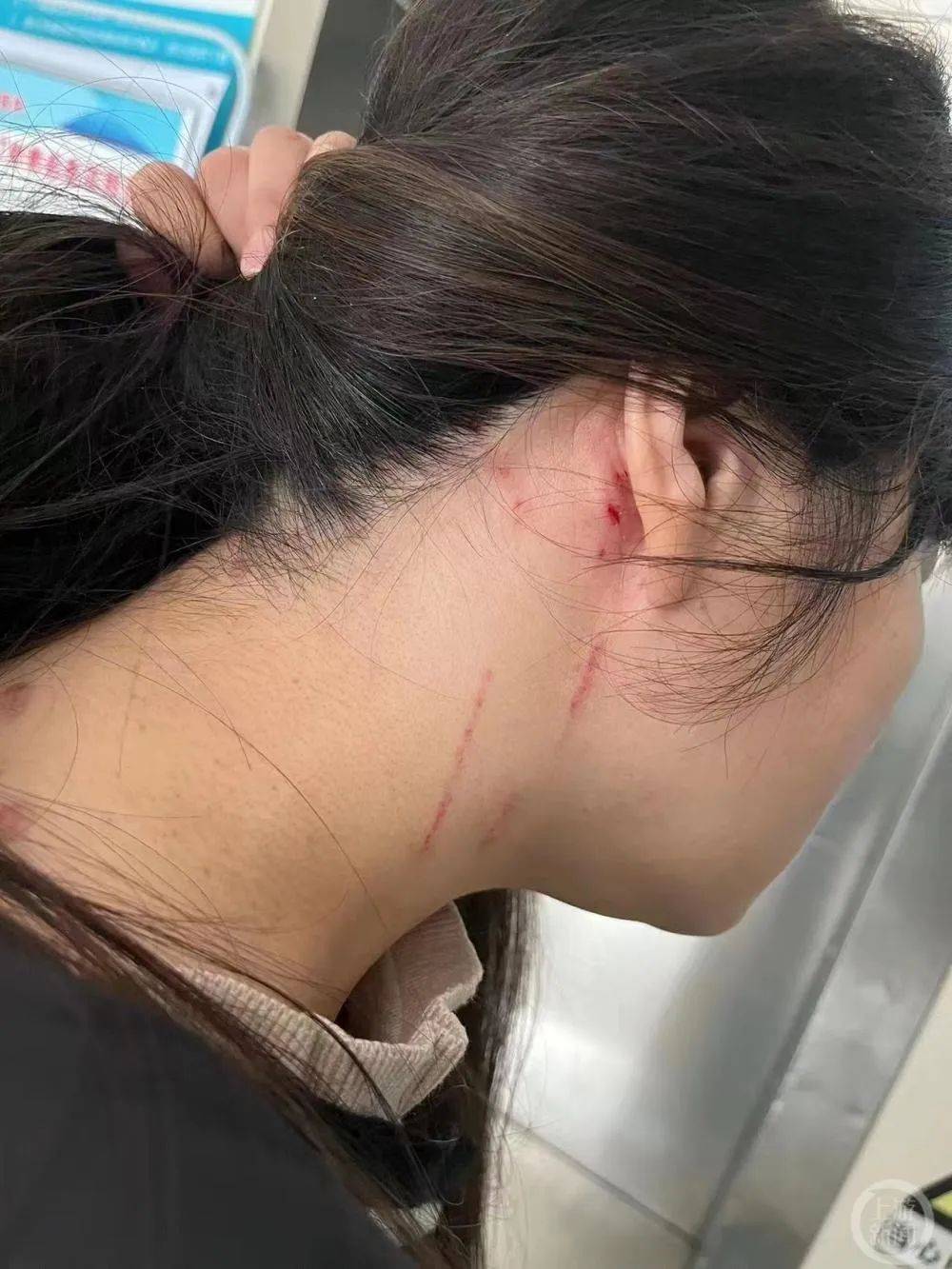 满满干货（相亲拒绝送回家）相亲被拒绝后又来找我，(图1)