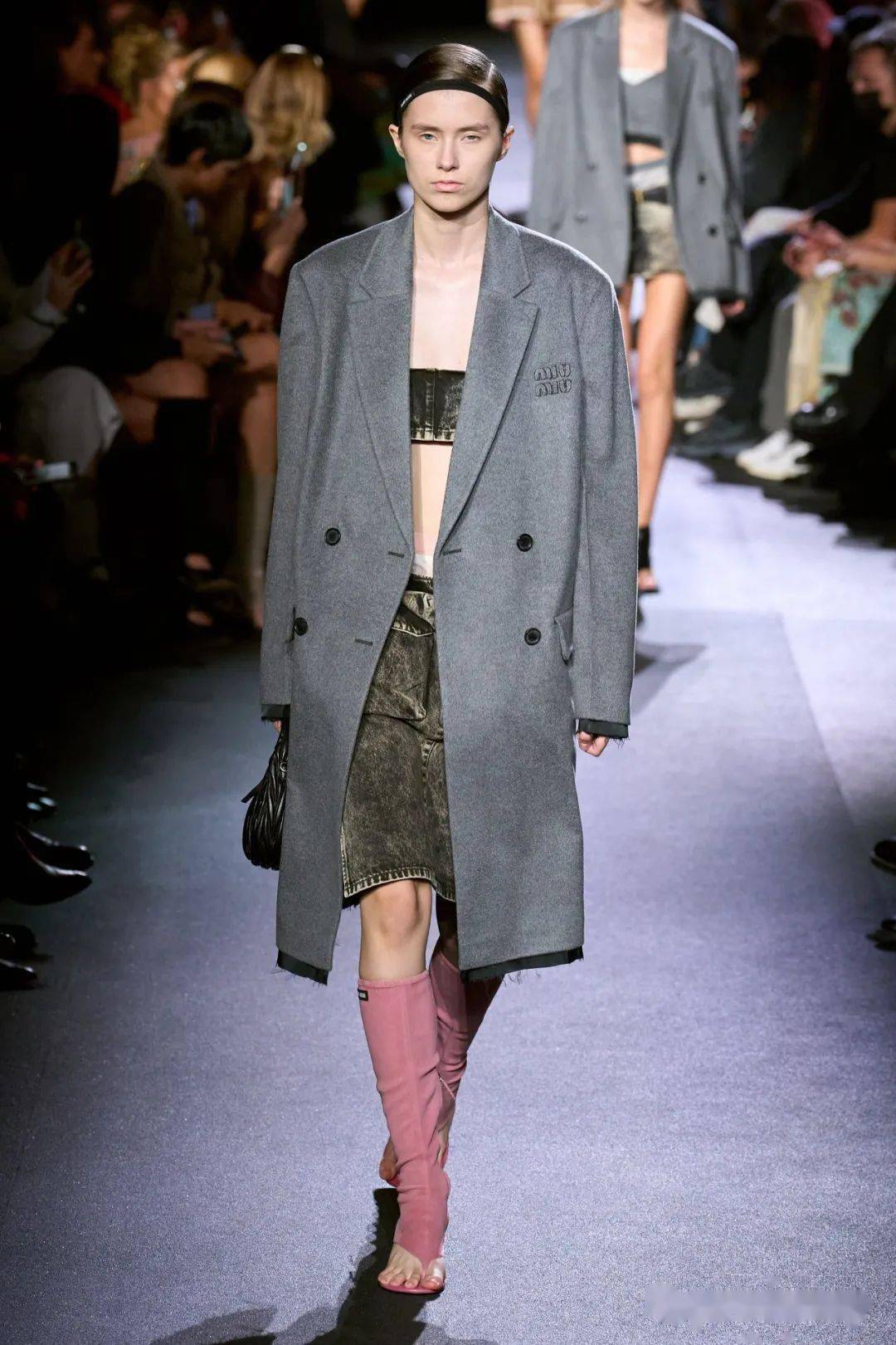 秀场| miu miu 2023 春季成衣系列_趋势_星标_春夏