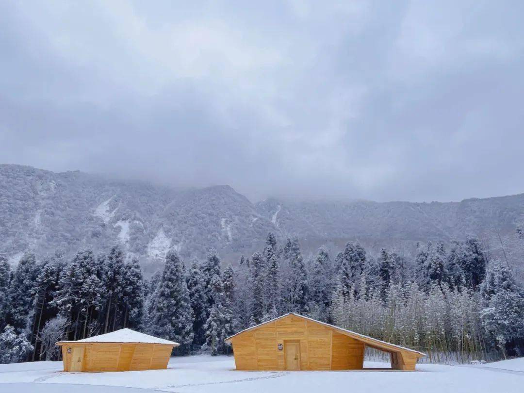 旅游景区美景▼草科乡雪景▼孟获城景区雪景▼泥巴山航拍雪景▼美图赏