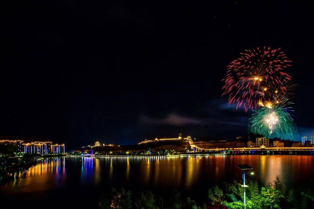 易门县长廊夜景图片图片