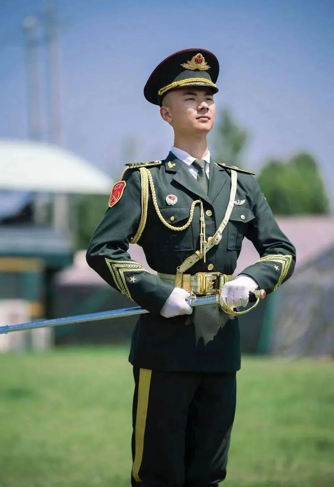 国旗护卫队退役年龄图片