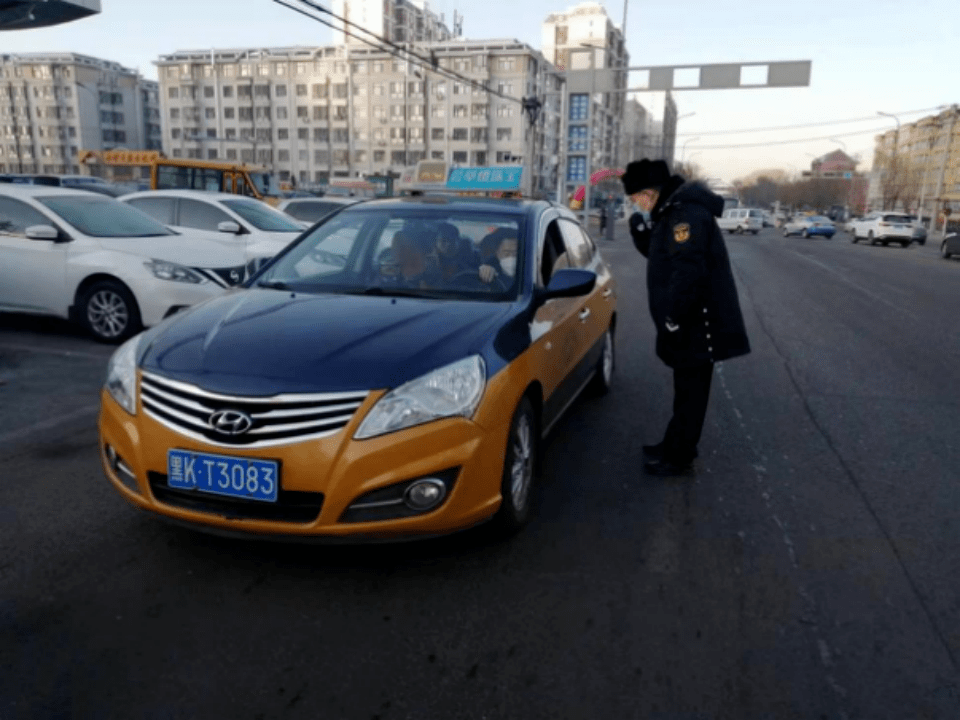 市交通运输综合行政执法支队开展客运企业执法检查为春运安全保驾护航