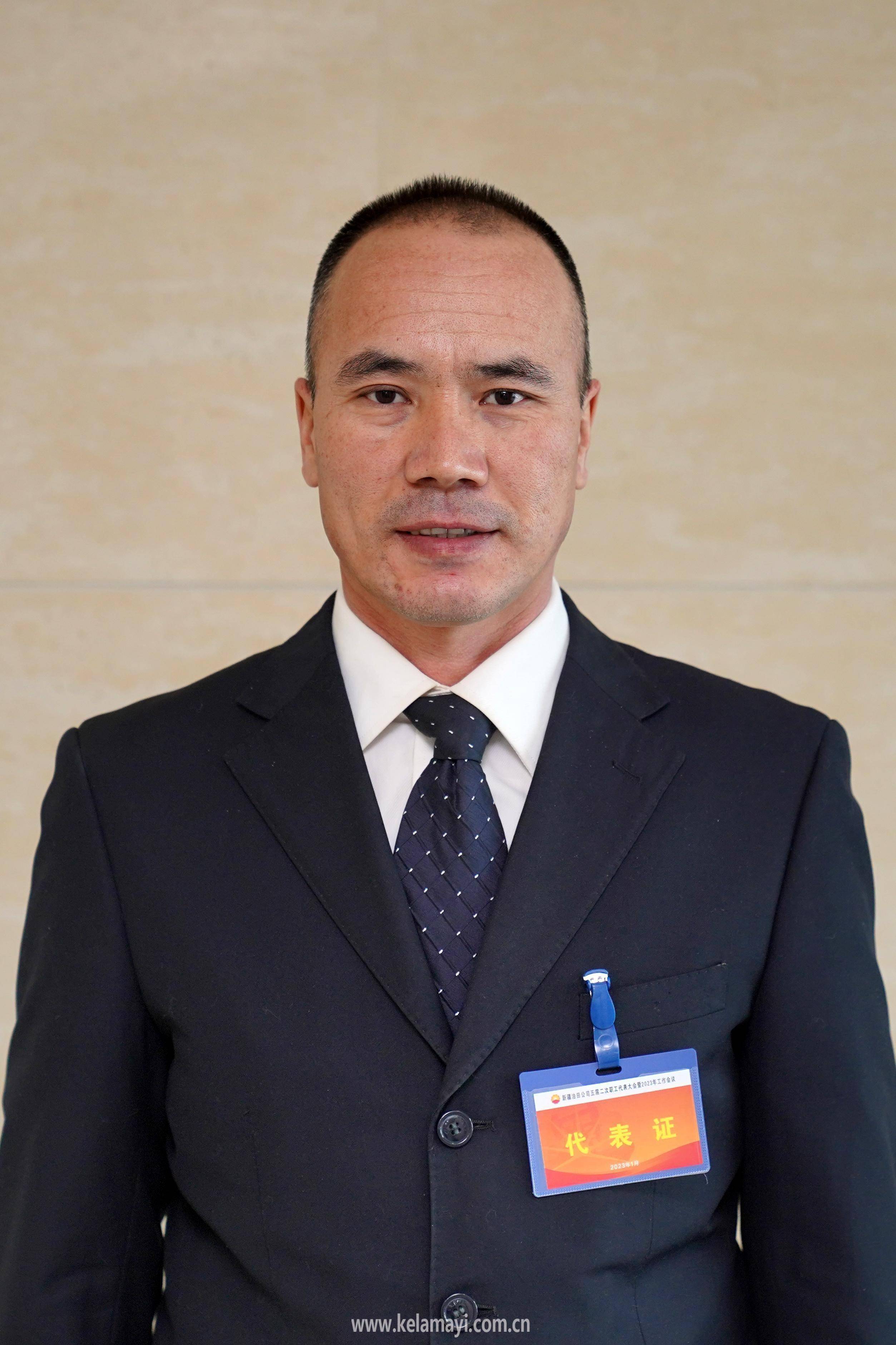 在新疆油田公司五届二次职工代表大会暨2023年工作会议期间,参会代表