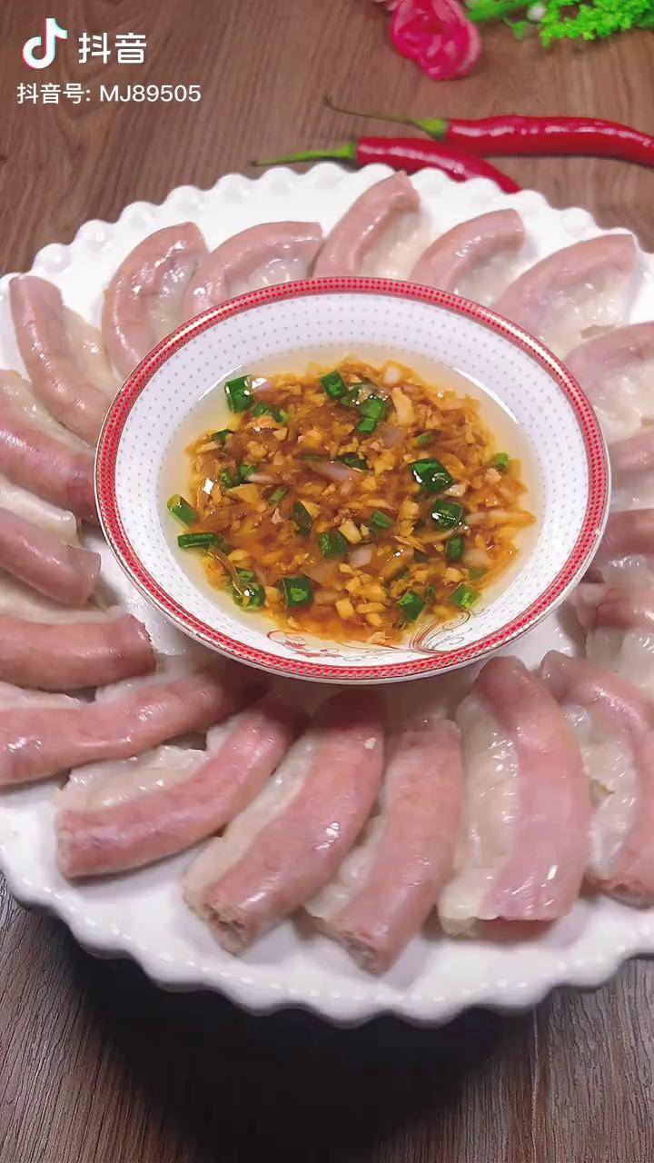 广东特色菜白切粉肠,配上这蘸料好吃到停不下来.