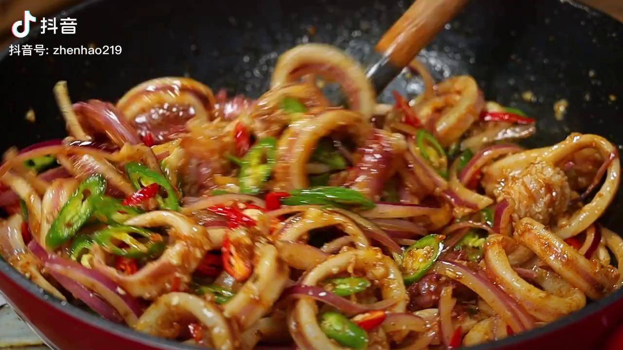香辣鱿鱼圈,这样做好吃到舔盘子鱿鱼须 跨年的仪式感 家常菜 鱿鱼