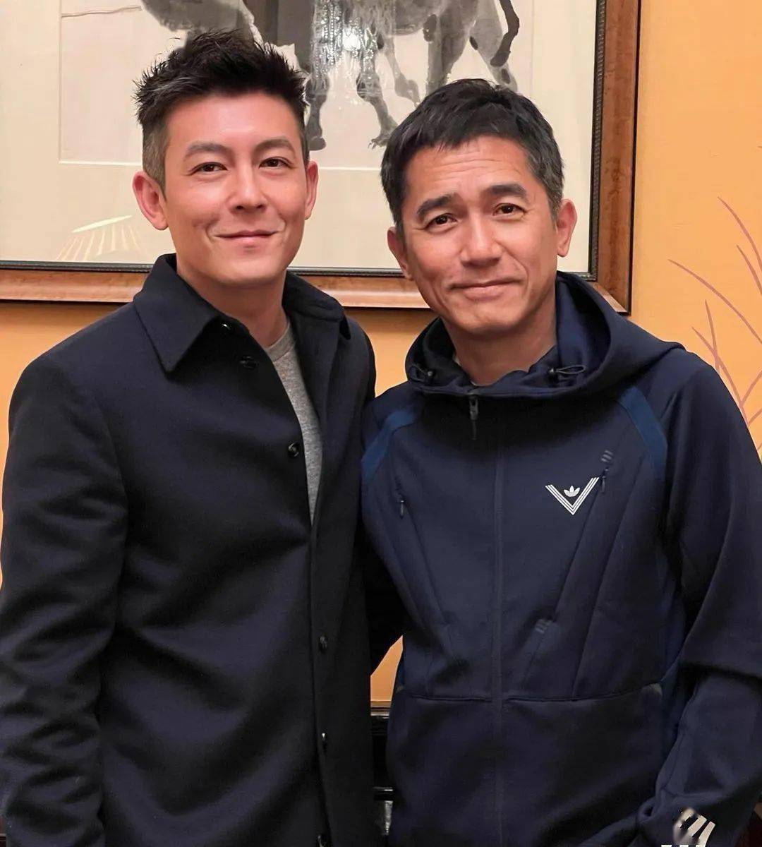 没想到 clot x nike 新鞋还能这么穿!_陈冠希_梁朝伟_部分