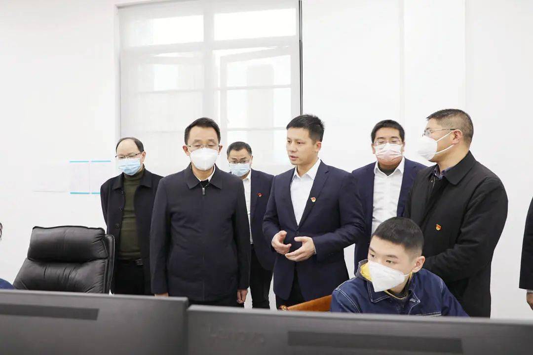 彭洪兵看望慰问春节期间坚守工作一线干部职工_群众_老人_纠纷