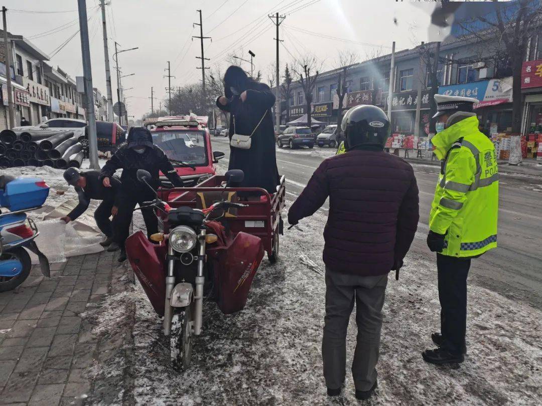 【春节我在岗】交警秦程:坚守工作岗位 守护万家团圆_旬邑县_交通