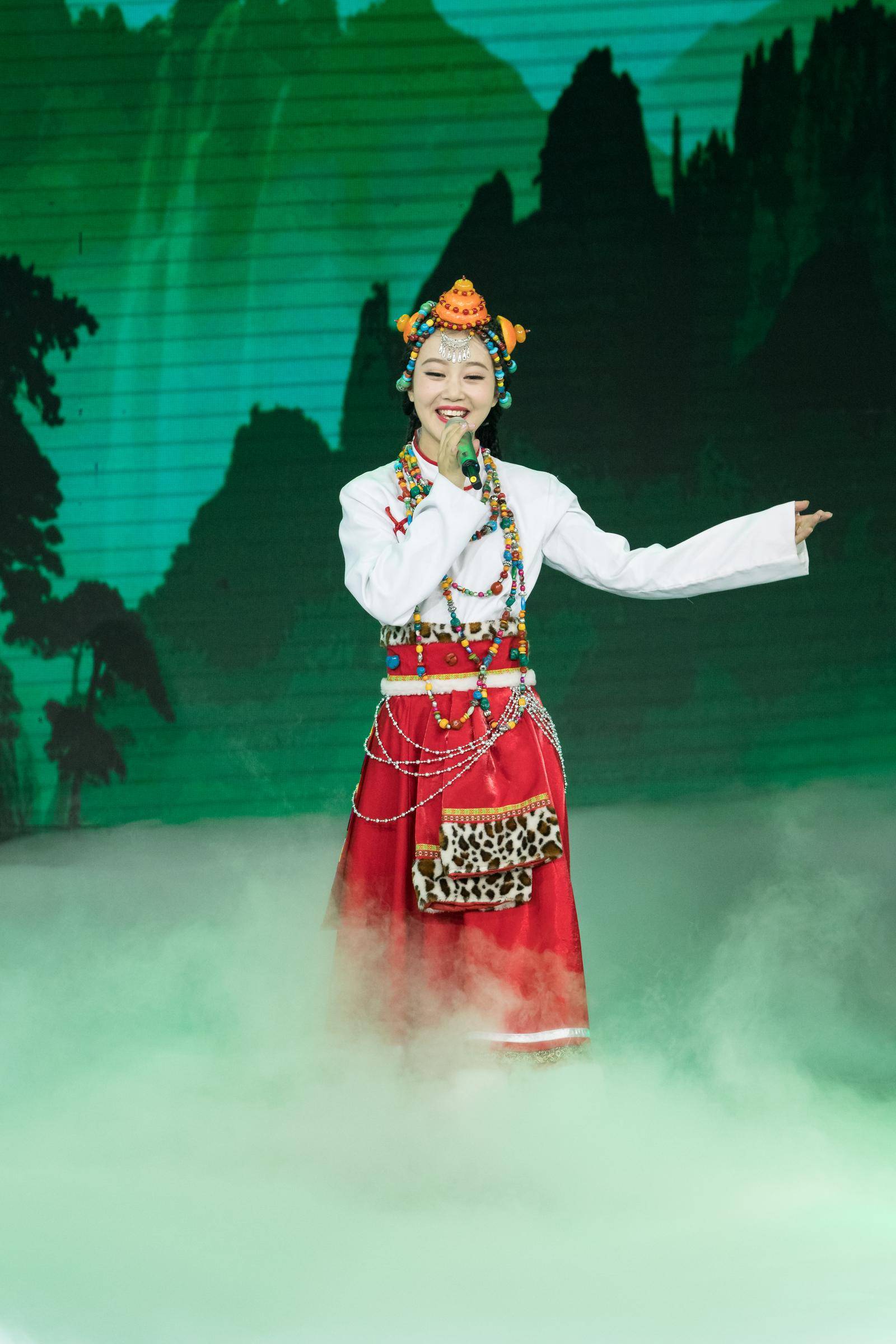 与百姓歌手合唱《早安,阳光》_花儿_节目_演出