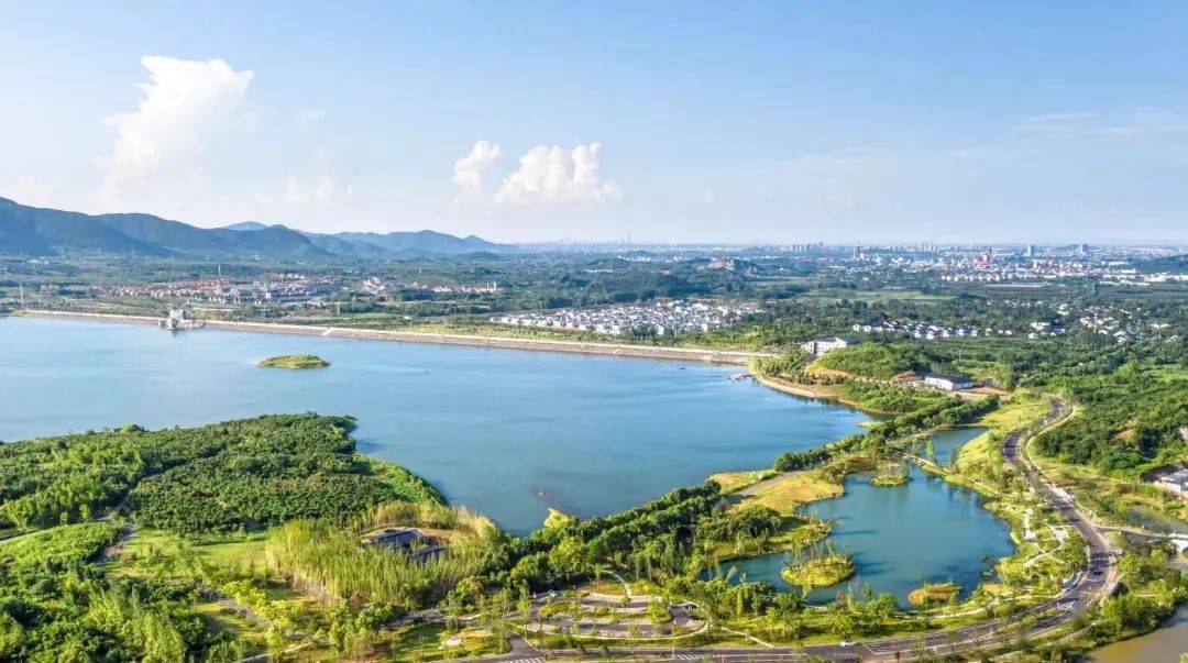 你好,我叫宜兴,这是我的最新简历!_建设_城市_公路