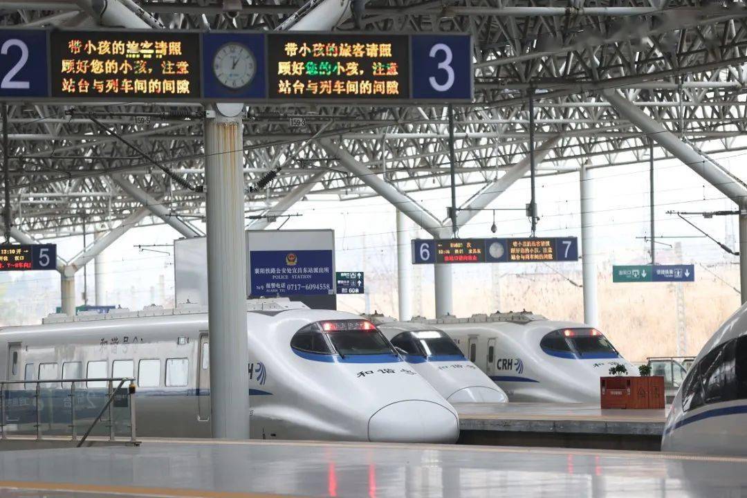 春节假期铁路客流持续攀升 今日预计发送旅客72万人次