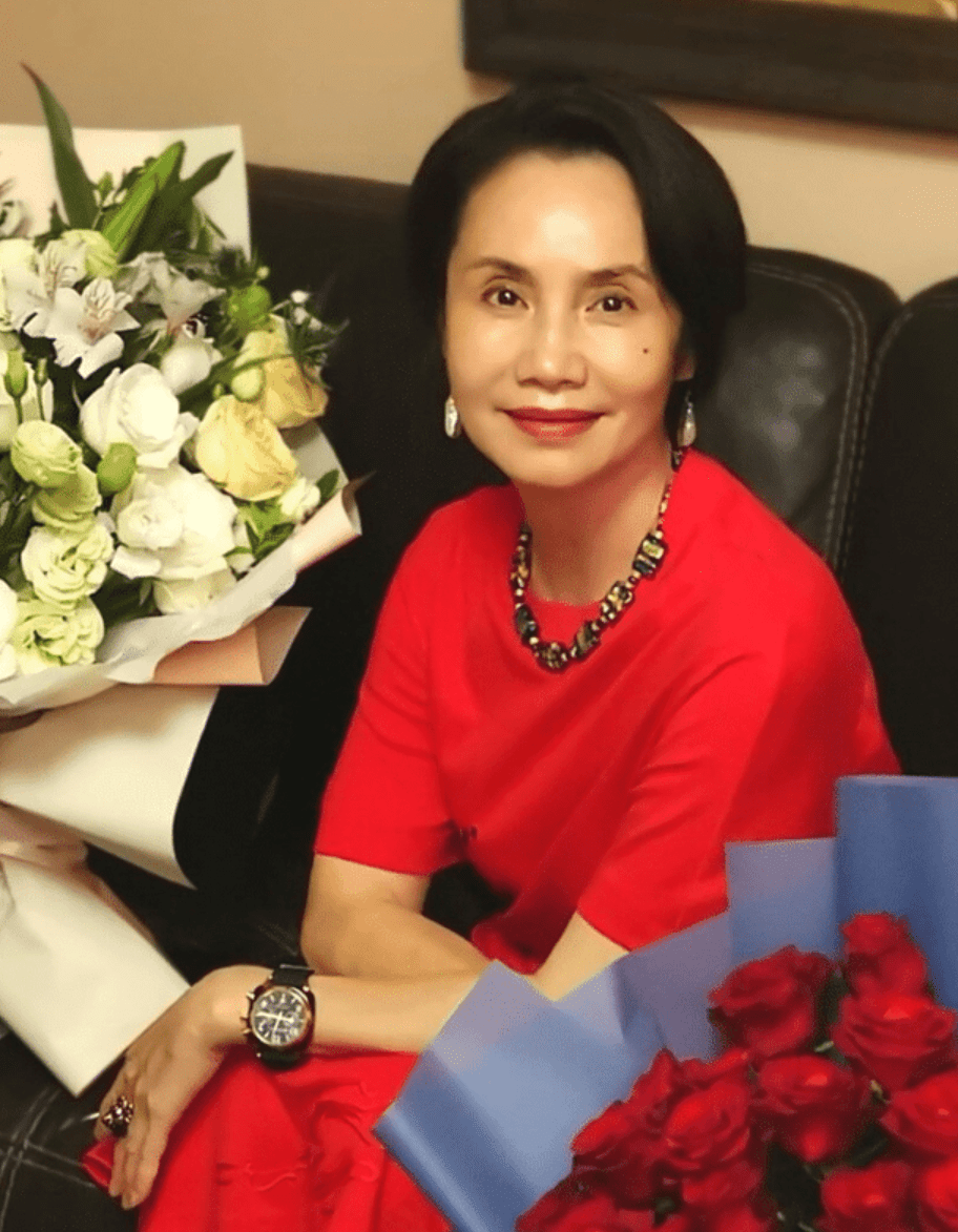 61岁央视主持过年回长沙娘家!