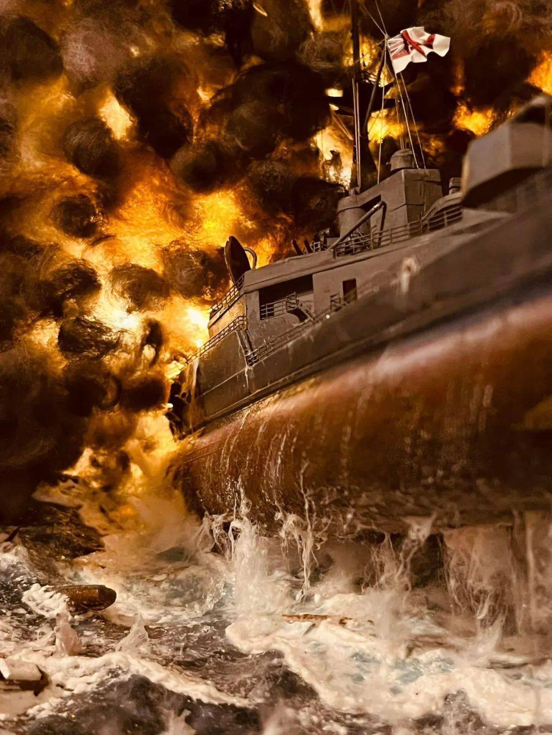 胡德号的末日,爆炸实在太惨烈了!_弹药库_皇家海军_火炮