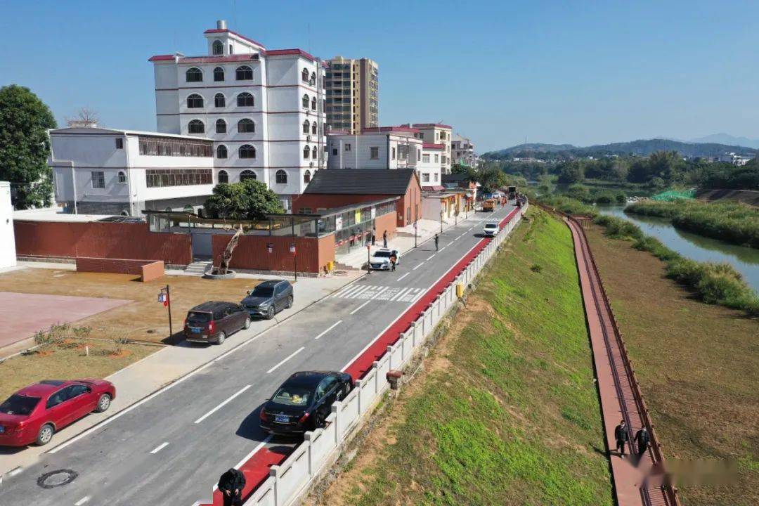 高州:串起3街道2乡镇的10个村打造长30公里"鉴江印象"贯通城乡_项目