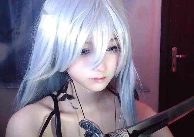 网红秃崽宣布退网,疑似男友曝光黑料缠身,曾一夜狂赚270万_直播间