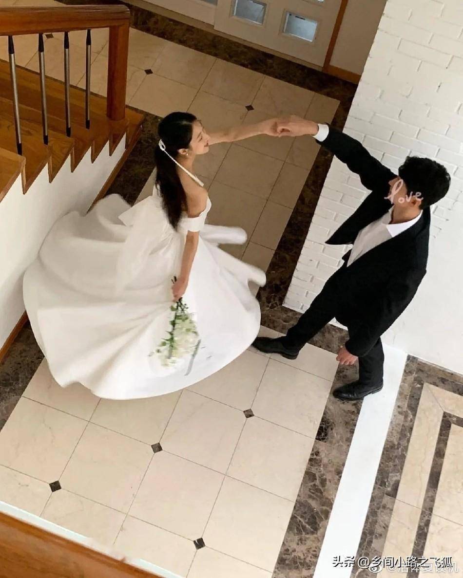 ninemuses敏荷宣布结婚 5月份办婚礼透露与丈夫相识于3年前_笑容_样子