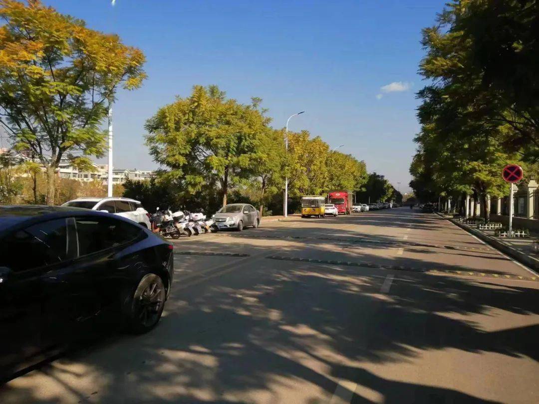 兴义这些路段路边停车位开始收费!_安置_沿河_城区