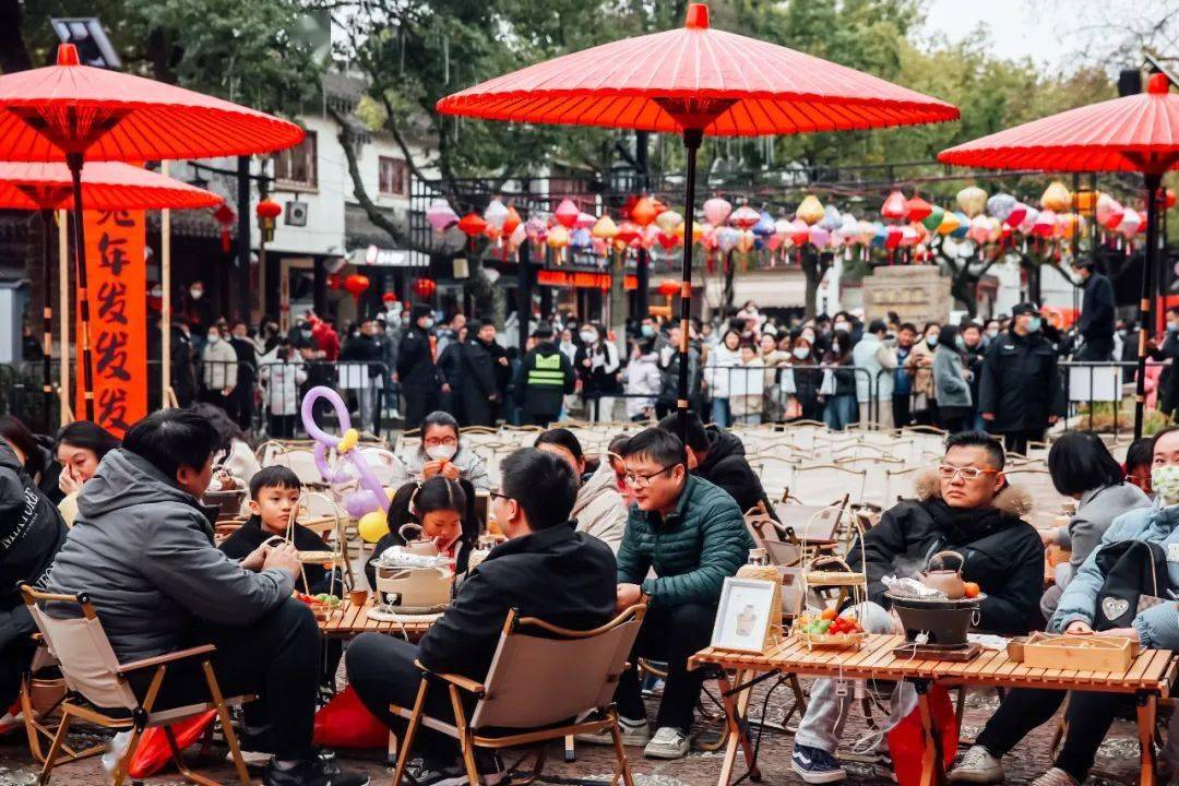 资讯丨昨夜"围炉同里,喜闹元宵",同里古镇人从众_活动_表演_游客