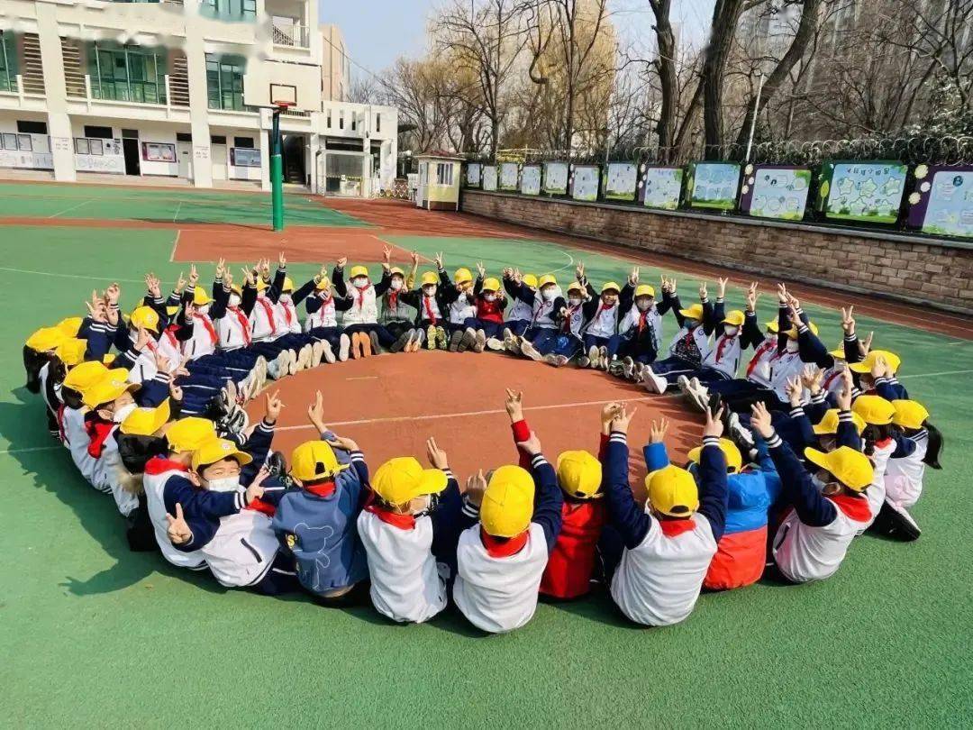 "岛城学子新学期仪式感拉满_青岛_市南区_实验