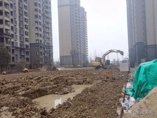 小区新建绿化设备被毁建贸易项目？南昌昌东镇：已停工整改