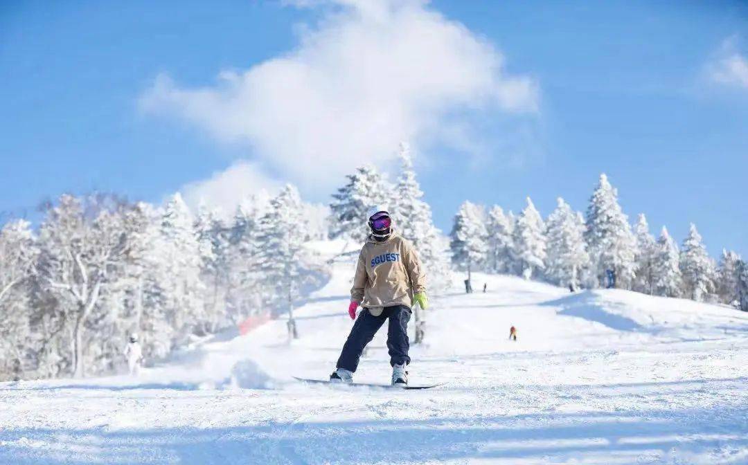 吉林的春雪仙境，你感受到了吗？探秘冰雪浪漫与温暖交织的二月之旅雪舞春光，吉林等你共绘冬春之恋