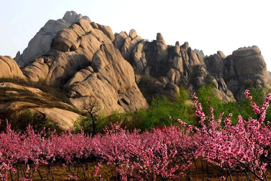 喜欢打卡拍照的可以走一周嵖岈山吊桥,崖壁栈道,水墨山水-天磨湖