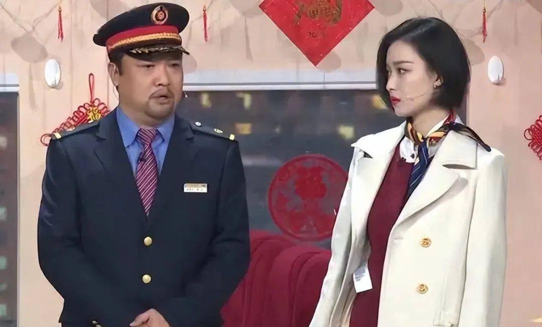 凭《狂飙》火出圈后,贾冰老婆曝光让人惊艳,曾被质疑"老牛吃嫩草"