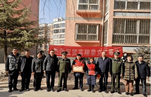 区退役军人局及八里镇退役军人服务站相关工作人员,来到八里窑后五泉