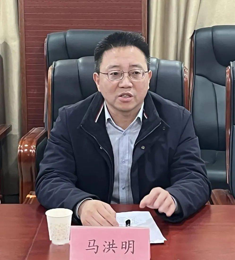 马洪明对北京中医药大学东直门医院发展概况进行了介绍.