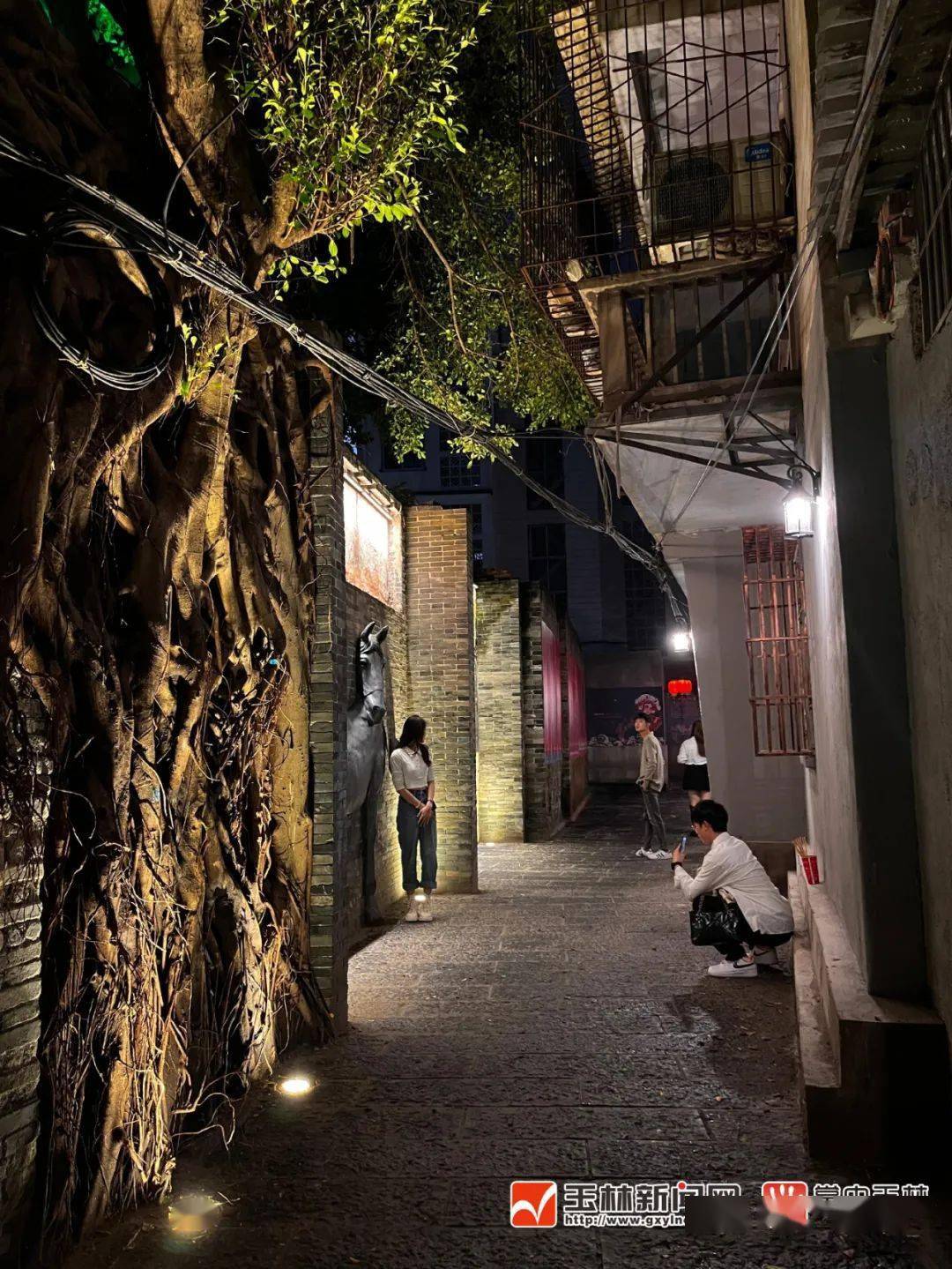 九曲巷玉林城区有许多街巷这里的"独家记忆"寒来暑往的烟火沉淀成就像