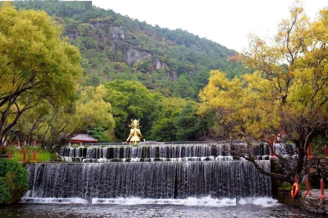 东巴王国,东巴万神园,白沙壁画玉水寨,东巴谷,玉柱擎天,玉峰寺半价