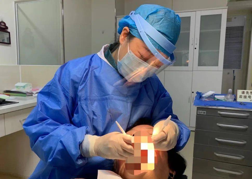 意外摔断牙齿?别慌,还能“接”回去_孩子_情况_陈丽丹