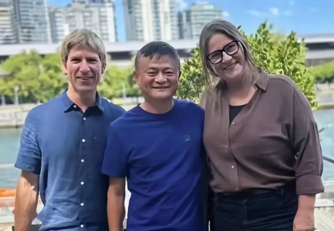 马云澳洲"走亲戚"_莫利_澳大利亚_一家人