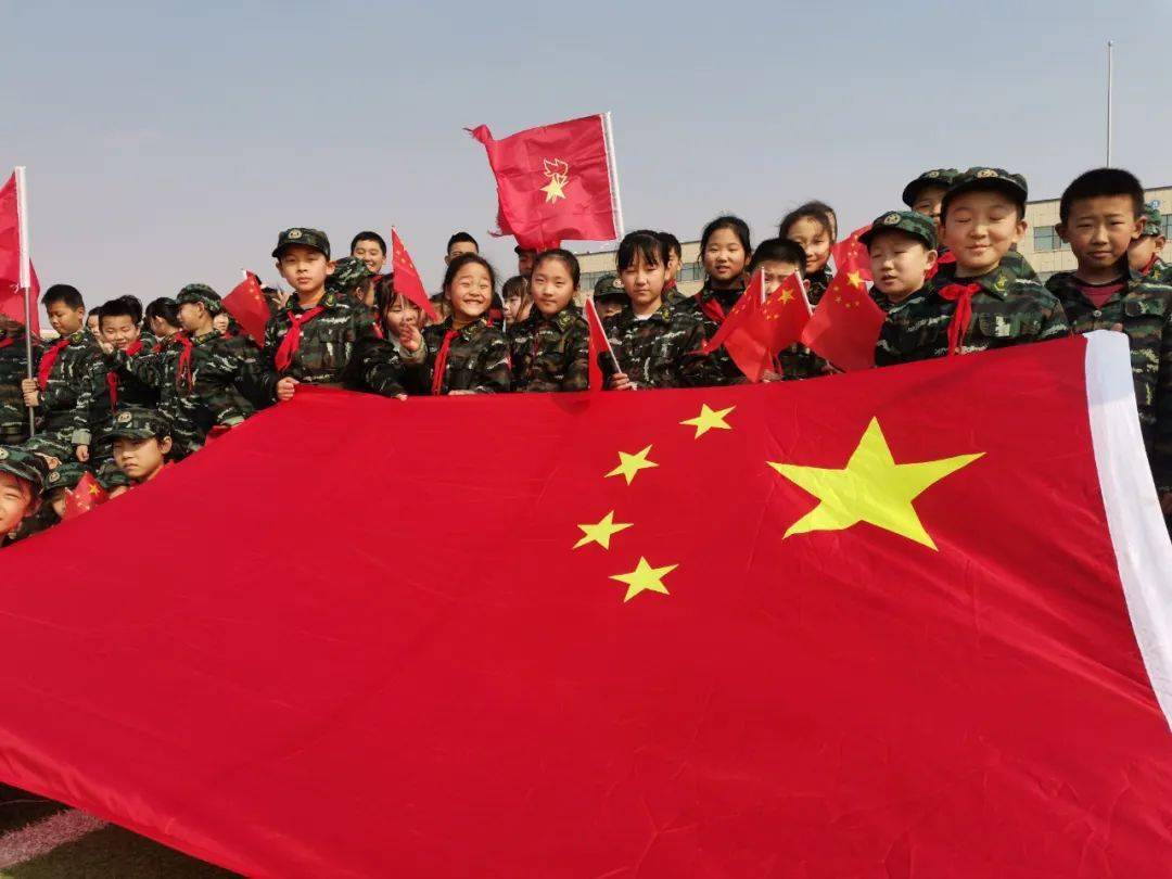 全环境立德树人 | 五莲县北京路小学:传承红色基因,上好全民国防教育"