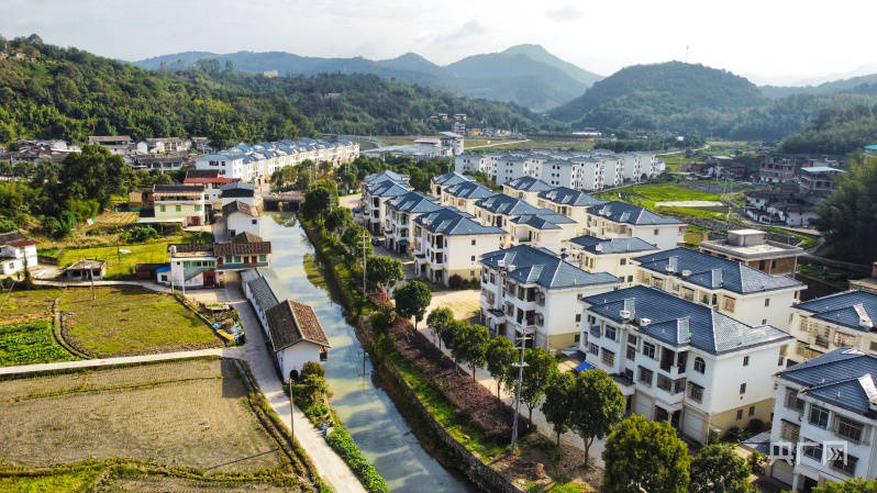 乡村振兴看福建|龙岩市小吉村:绘出老区乡村宜居宜游新画卷_发展_龚雯