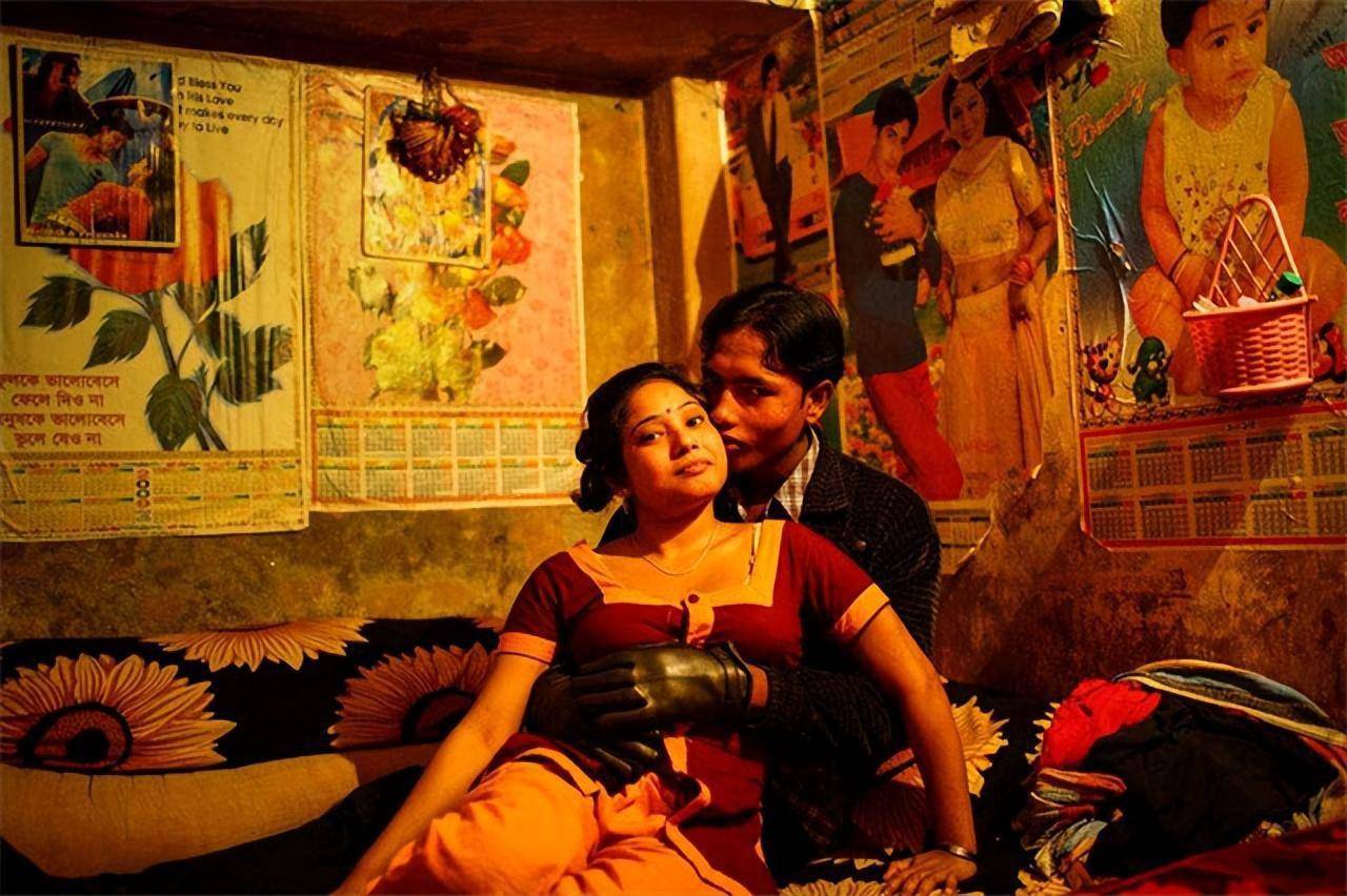 孟加拉妓女村:日接待3000人,少女被迫吃药催熟身体,一次赚几块