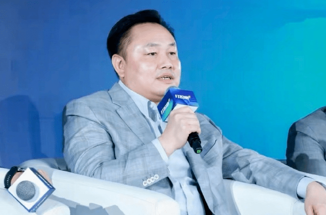 国美通讯公司认定黄光裕先生仍为公司实际控制人_零售_汕头_第一大股东