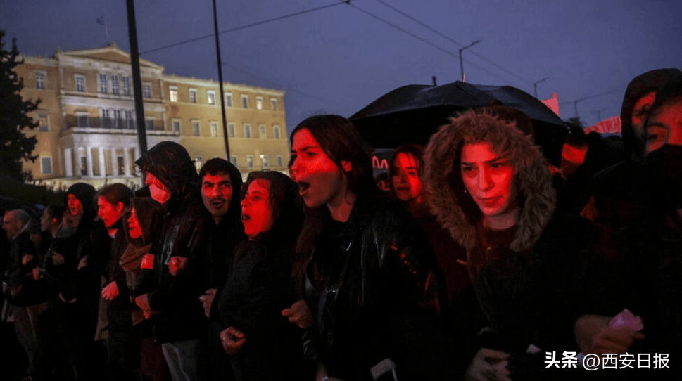 ϣ���г���ײ�¹�����57������ ��վվ���ܶ�������ָ�� ...