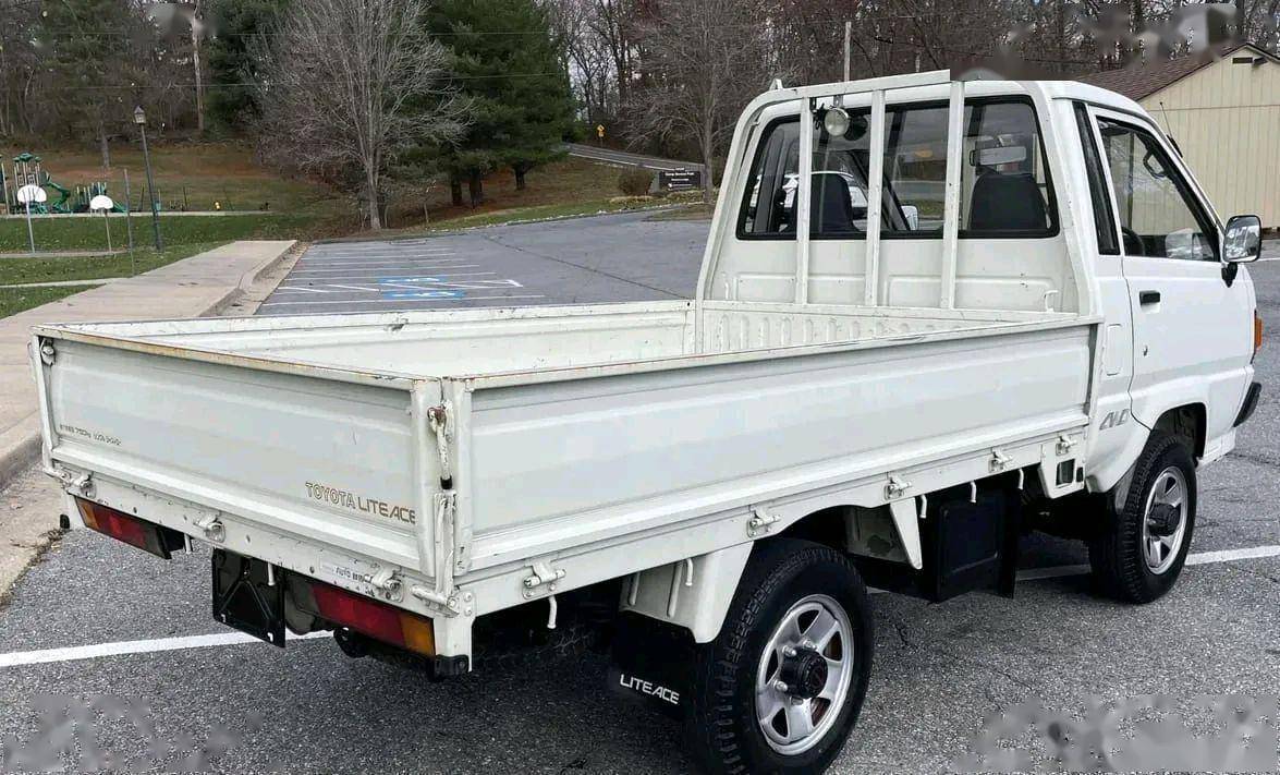 实拍丰田"小卡"lite ace,1.