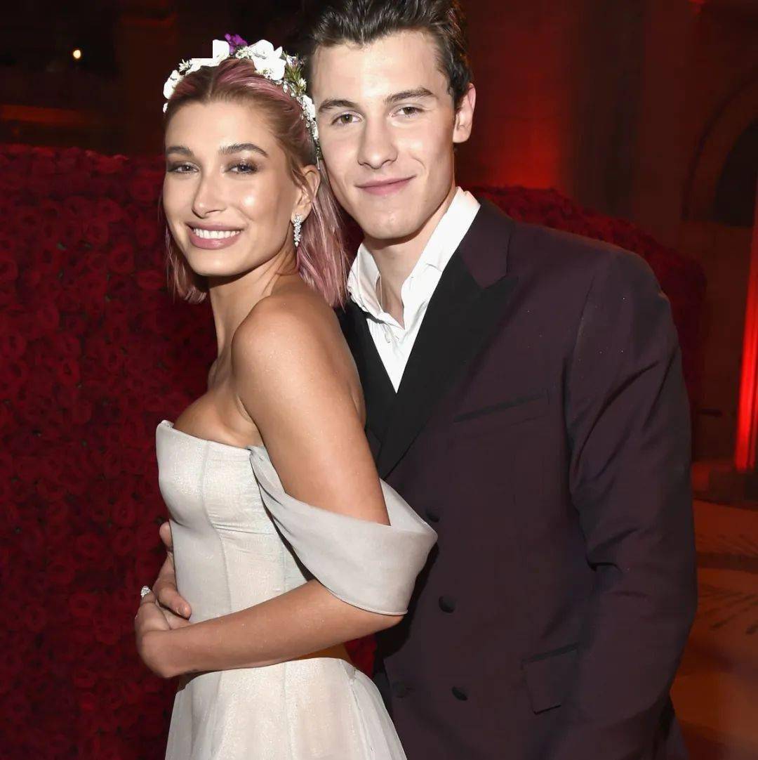 指海莉被指曾介入比伯和赛琳娜的感情,而且当初海莉和前男友萌德