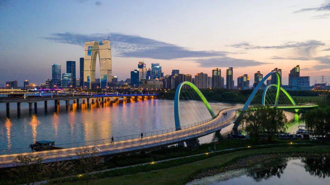 【周末不加价丨行政礼遇】￥1999/2晚--金鸡湖畔c位凯悦,打卡29层梦幻