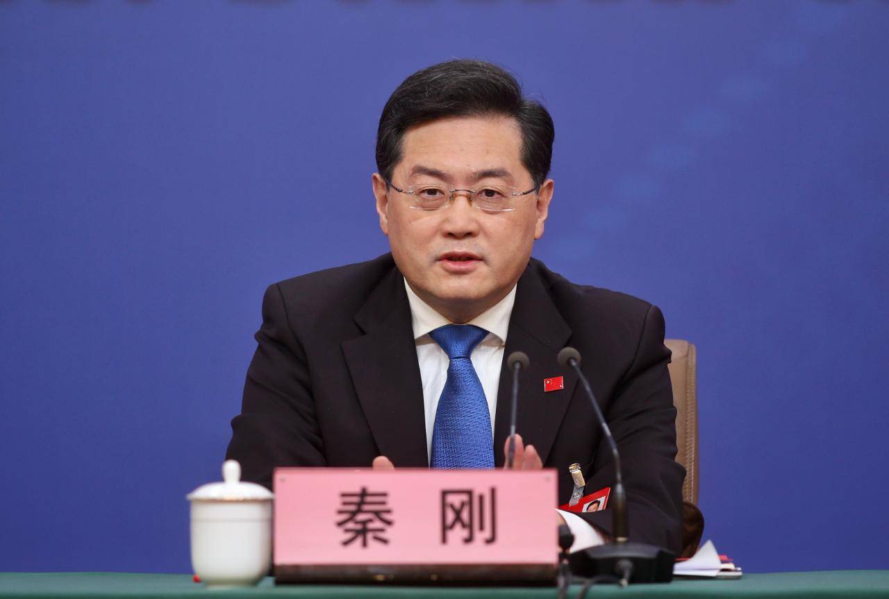 高清大图|外交部长秦刚答记者问_梅地亚_记者会_中心