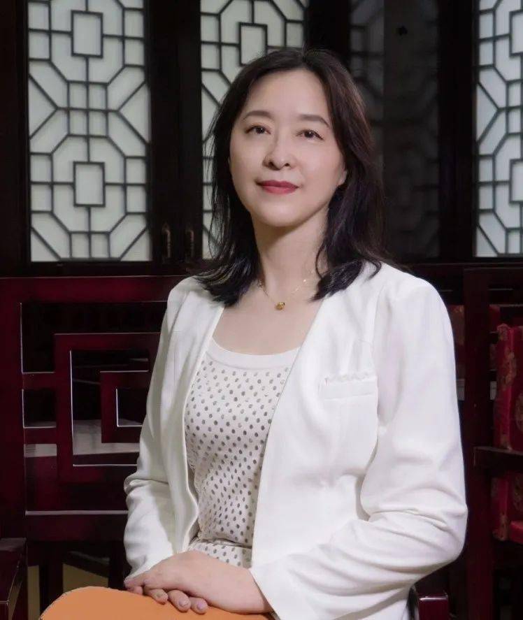 靳彤 李亚芬 | 理解数字化时代的学校公共空间——教育数字化转型的