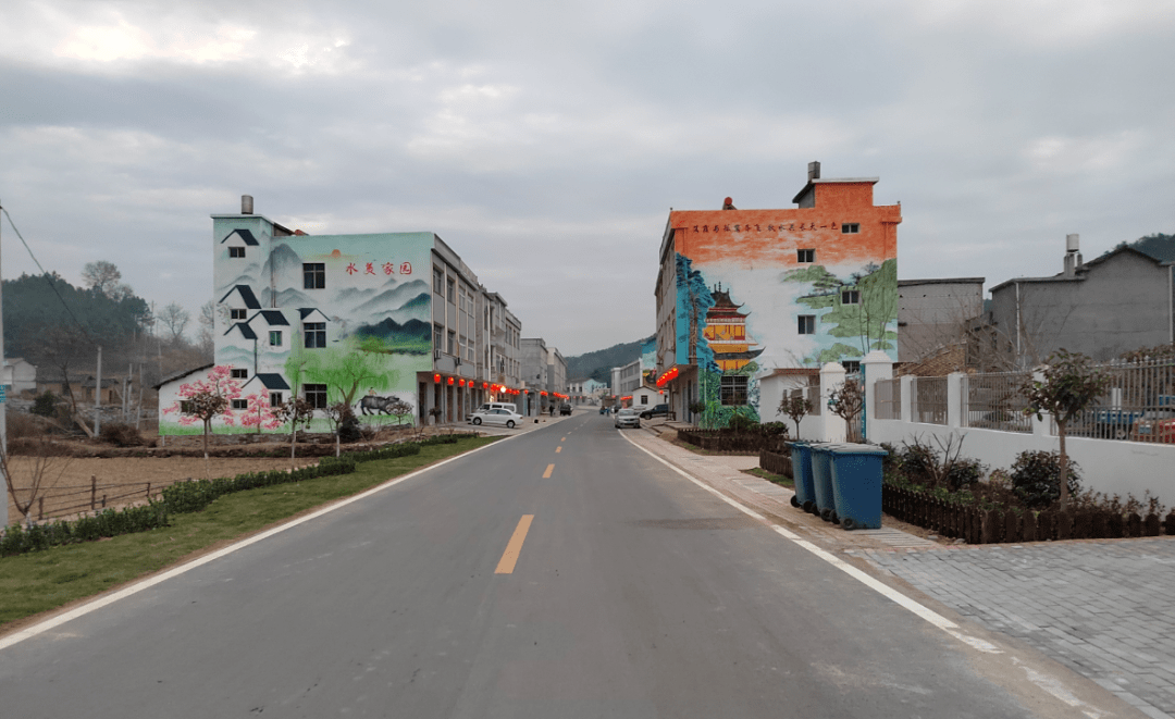 【美丽乡村】山水湾：擦亮村庄颜值 生态振兴带动乡村振兴_湾村_文化广场_街道