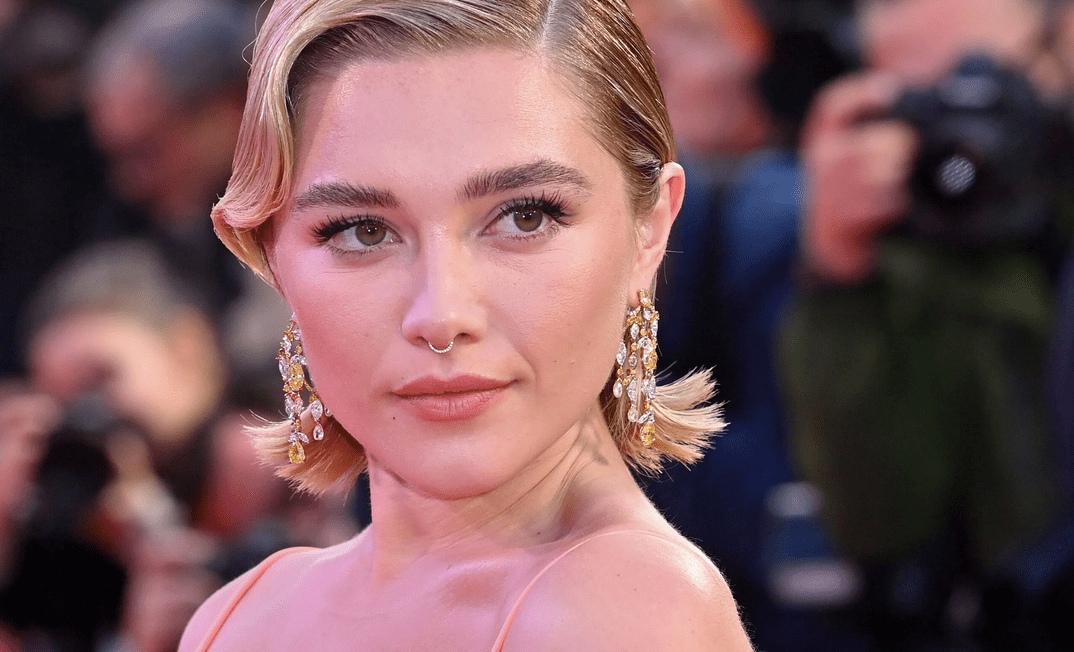 她在这次盛典中也有斩获,赢得了年度英国/爱尔兰女演员奖.