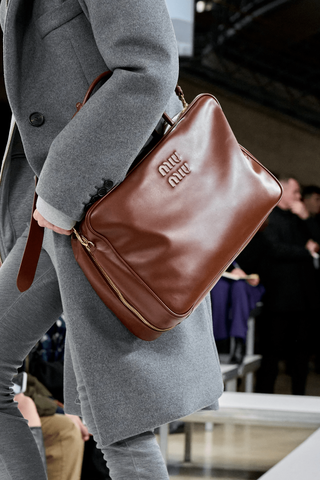 这7组搭配,接下来会刷屏!_衬衫_prada_领带