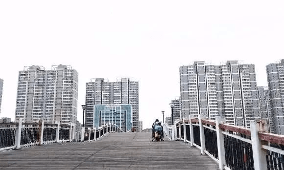 滕州:推动安乐街区域等建设,启动铁路货场,钢材市场搬迁,推进新兴南路